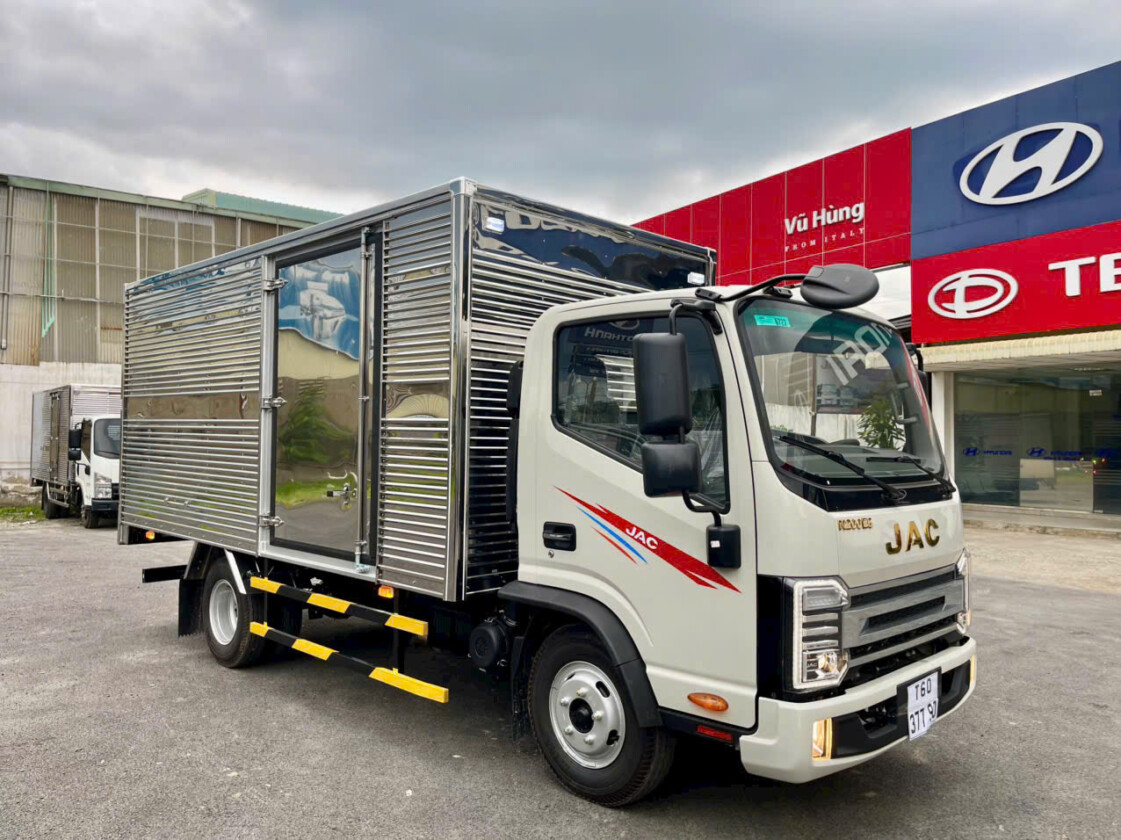 Thùng xe JAC N200S E5