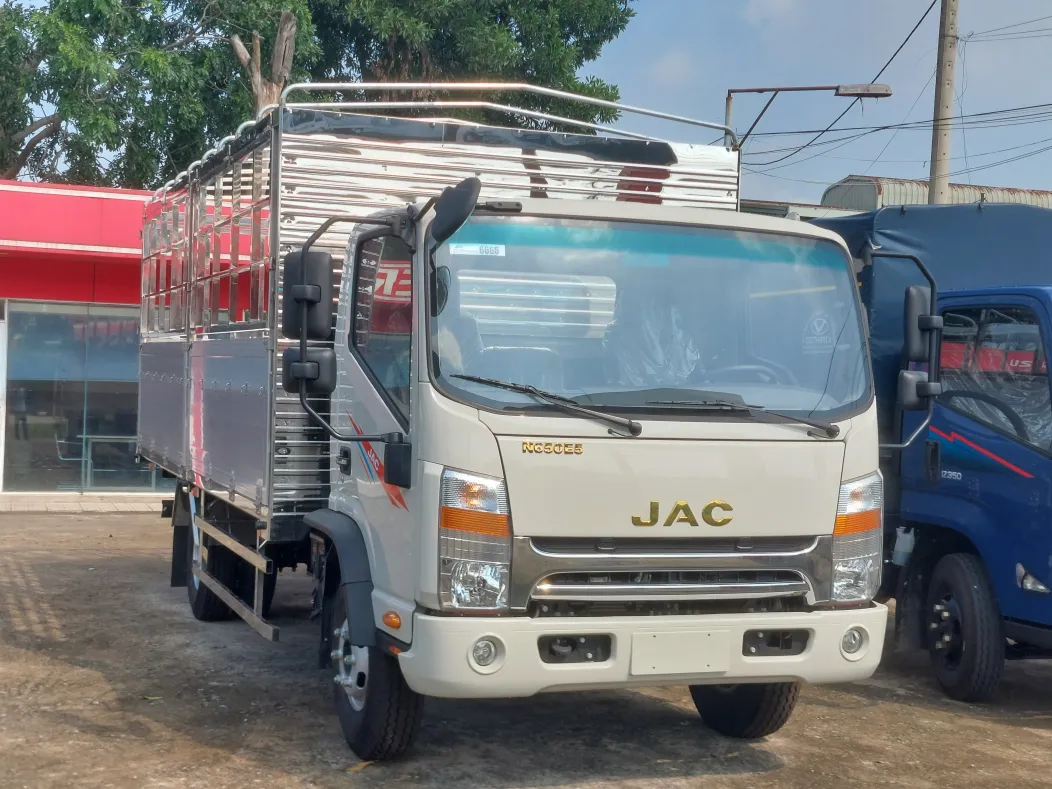 ngoại thất xe JAC N500 E5