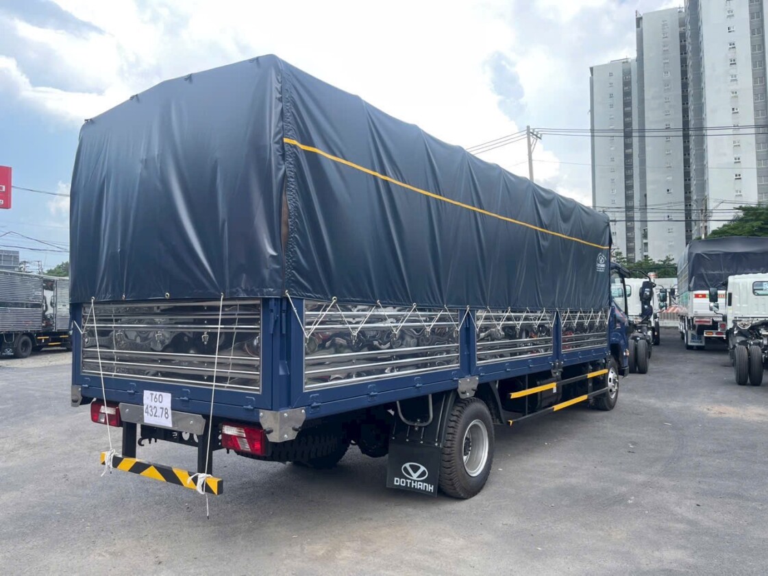thùng bạt của xe