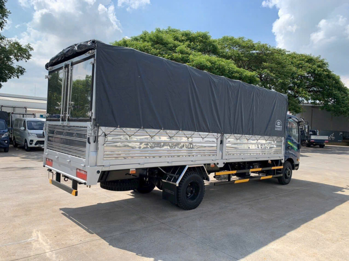 thùng xe dài lên đến 6.2 mét