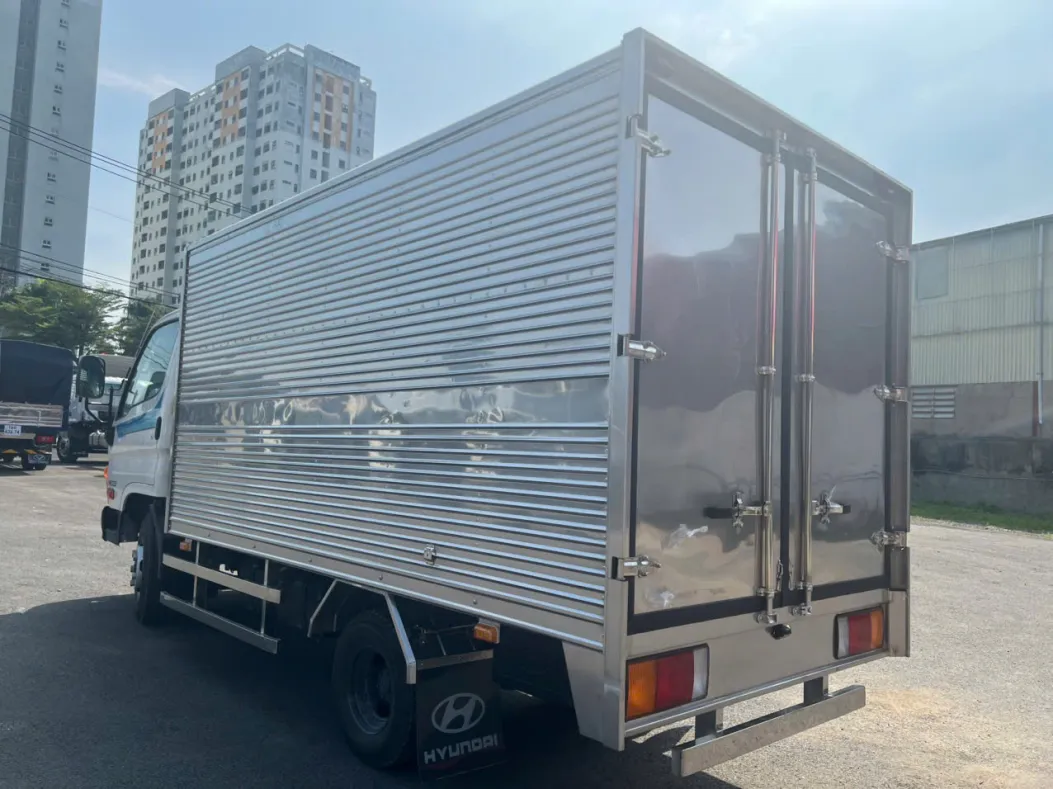 xe tải Hyundai N250 E5 bản thùng kín